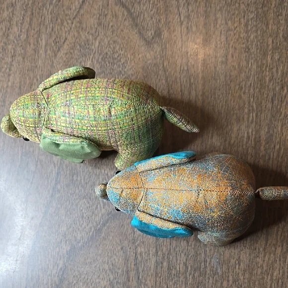 Jim Thompson Silk Elephants - Picture 3 of 7